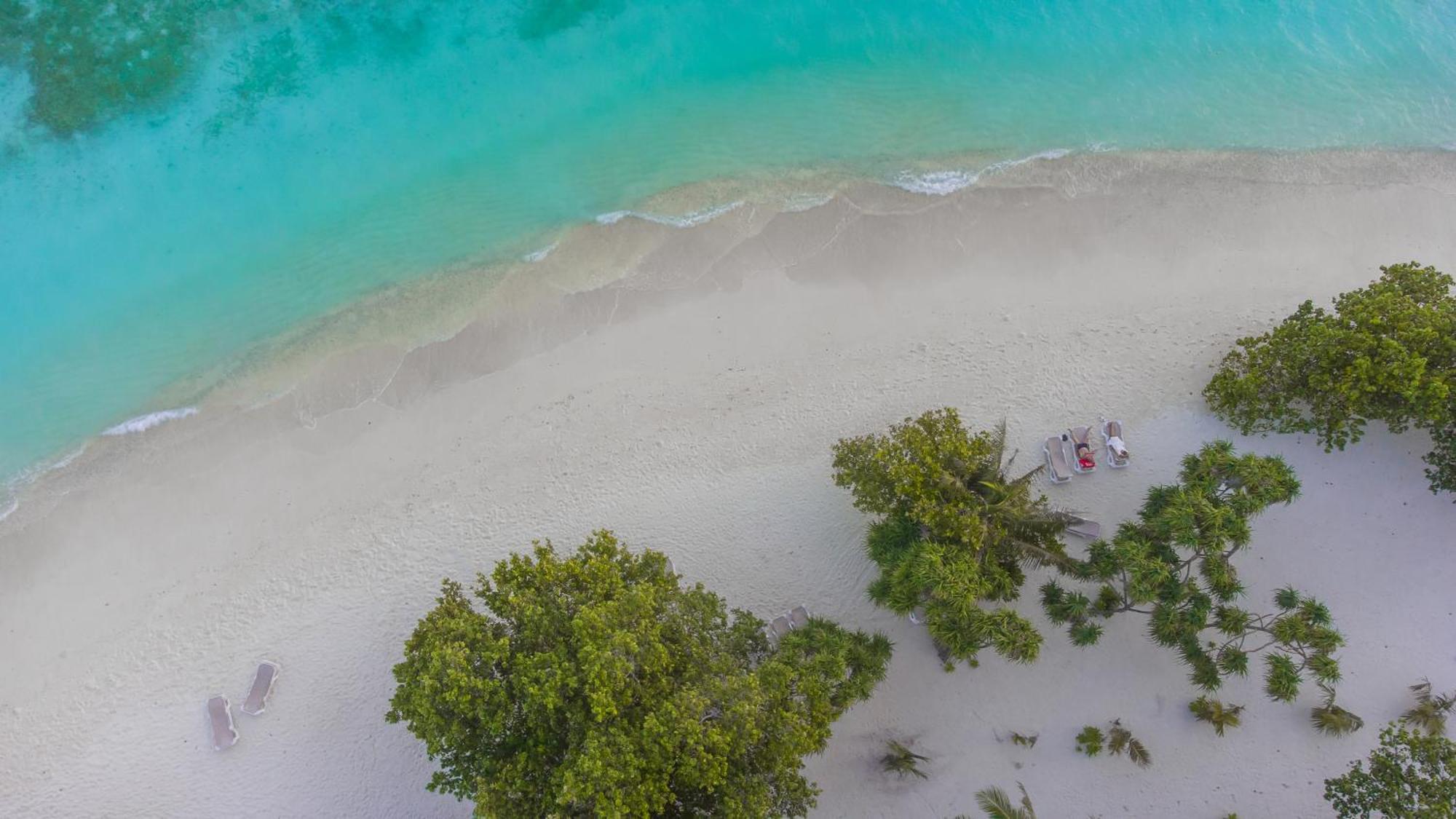 Tranquila Beach Hotel Rasdhoo Ngoại thất bức ảnh
