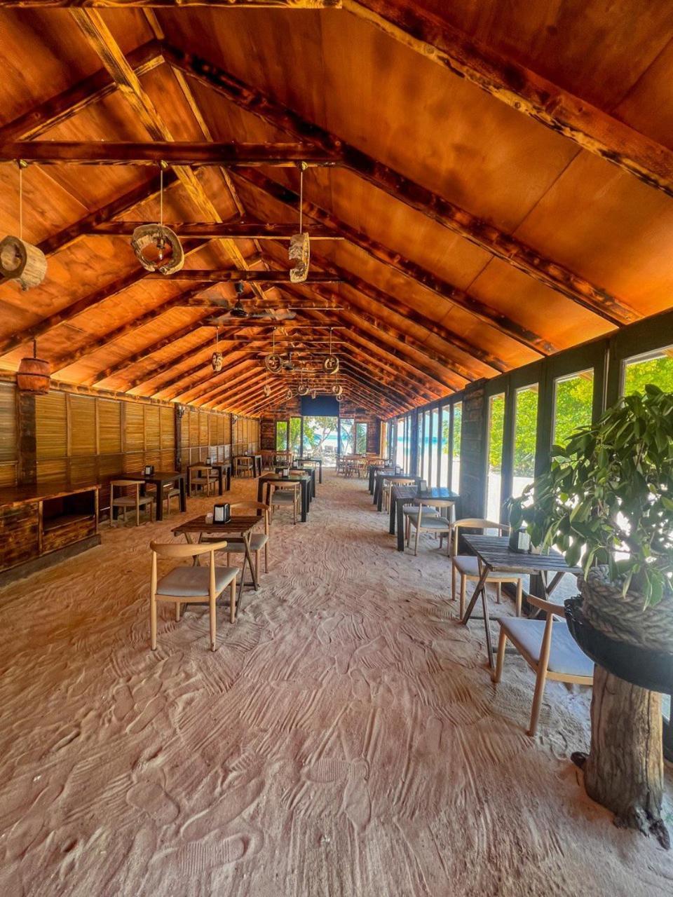 Tranquila Beach Hotel Rasdhoo Ngoại thất bức ảnh