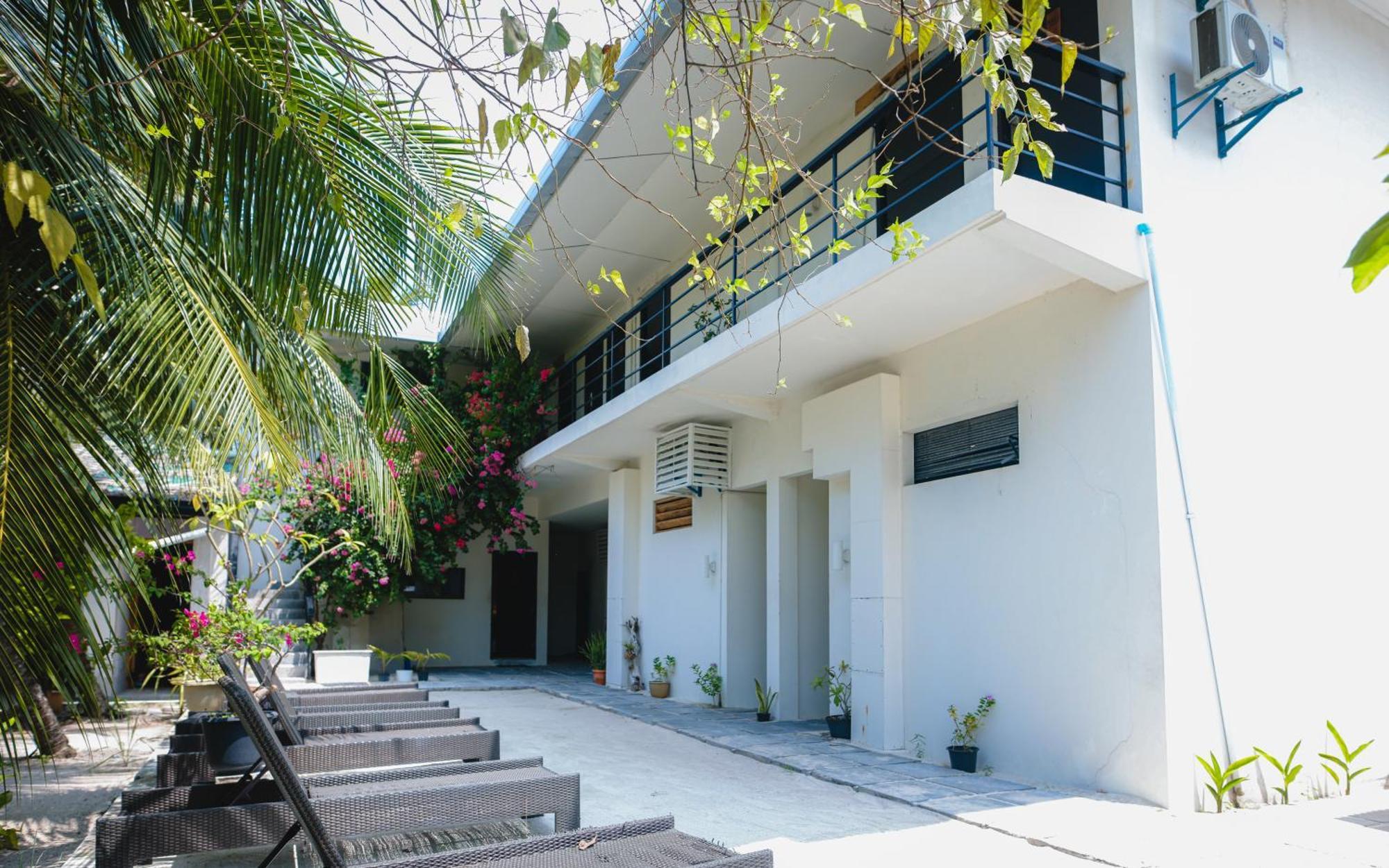 Tranquila Beach Hotel Rasdhoo Ngoại thất bức ảnh